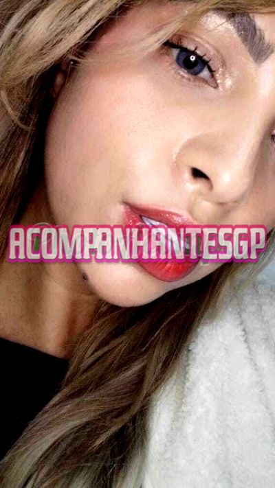 Leny Royals, Acompanhante em São Paulo