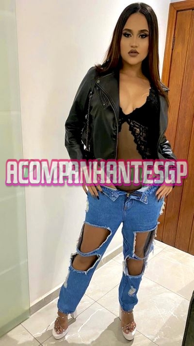 Larrisa Bernadi, Garota de programa em São Paulo